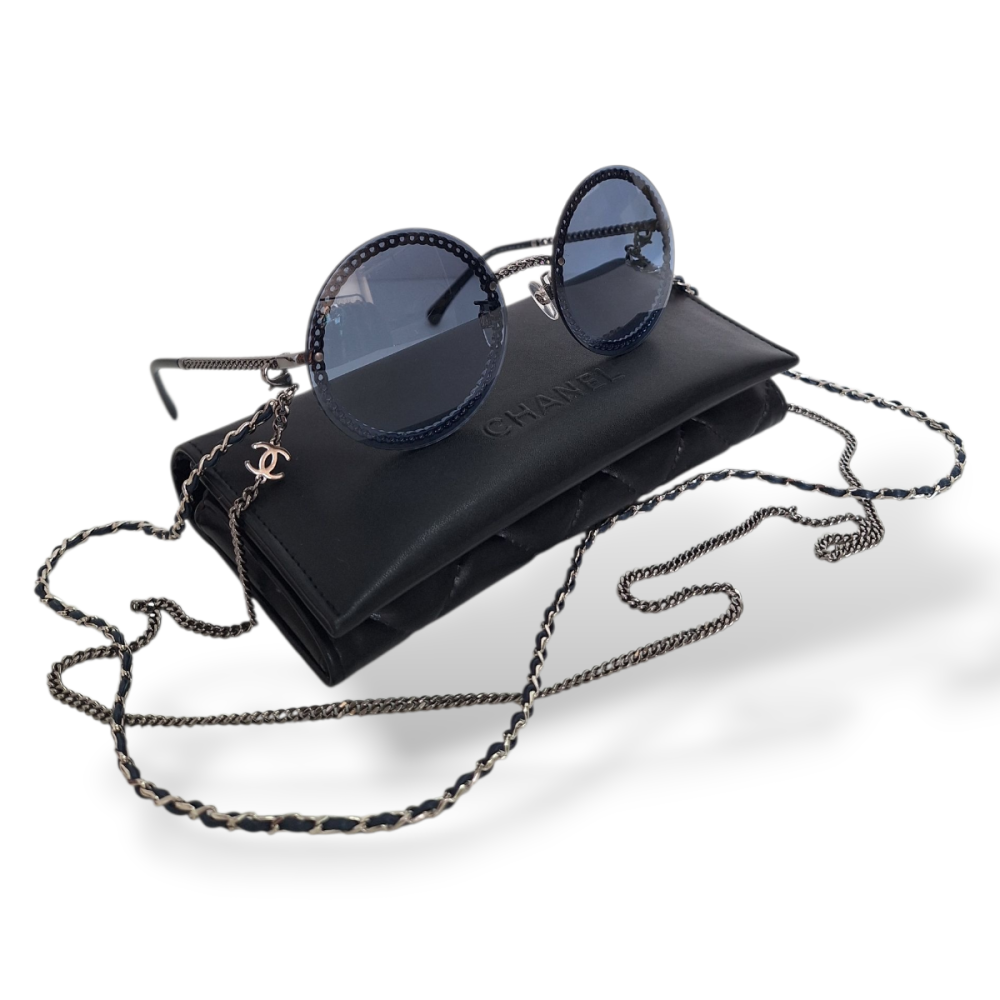 Óculos Chanel Azul Detalhe Corrente C108-S